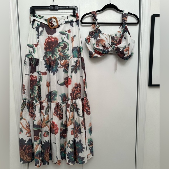 New Floral print crop top knot at front full
maxi skirt set - Picture 1 of 8